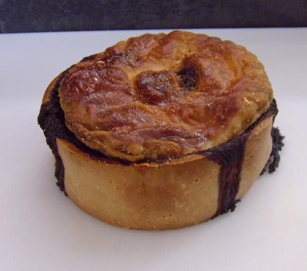 Mhor Bakery Steak & Black Pudding Pie
