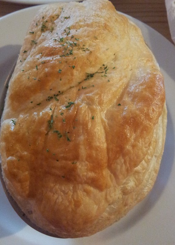 The Crown and Tuns Steak and Ale Pie